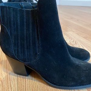 CROWN VINTAGE BOOTIES